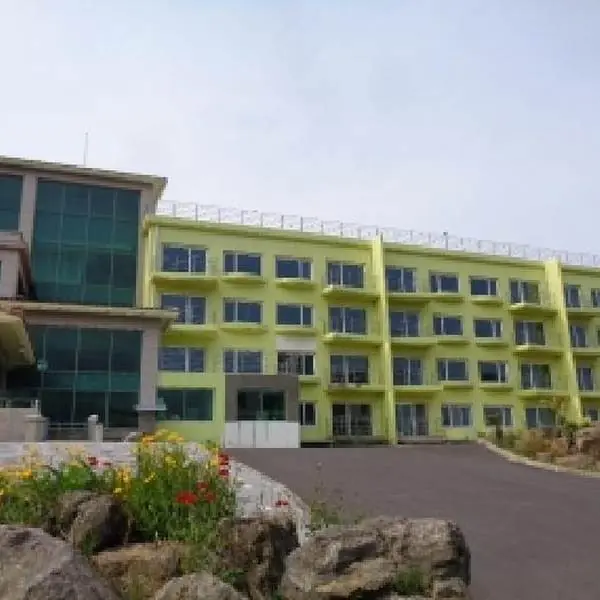 법원경매 제주 하루 4건 — 애월 호텔 감정 214억, 최저 149.8억